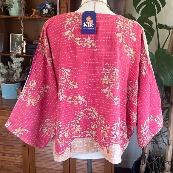 She Lives Beauty Pink Bird Kantha Butterfly Cinch Tie Reversible V-Neck Shirt - Picture 7 of 15